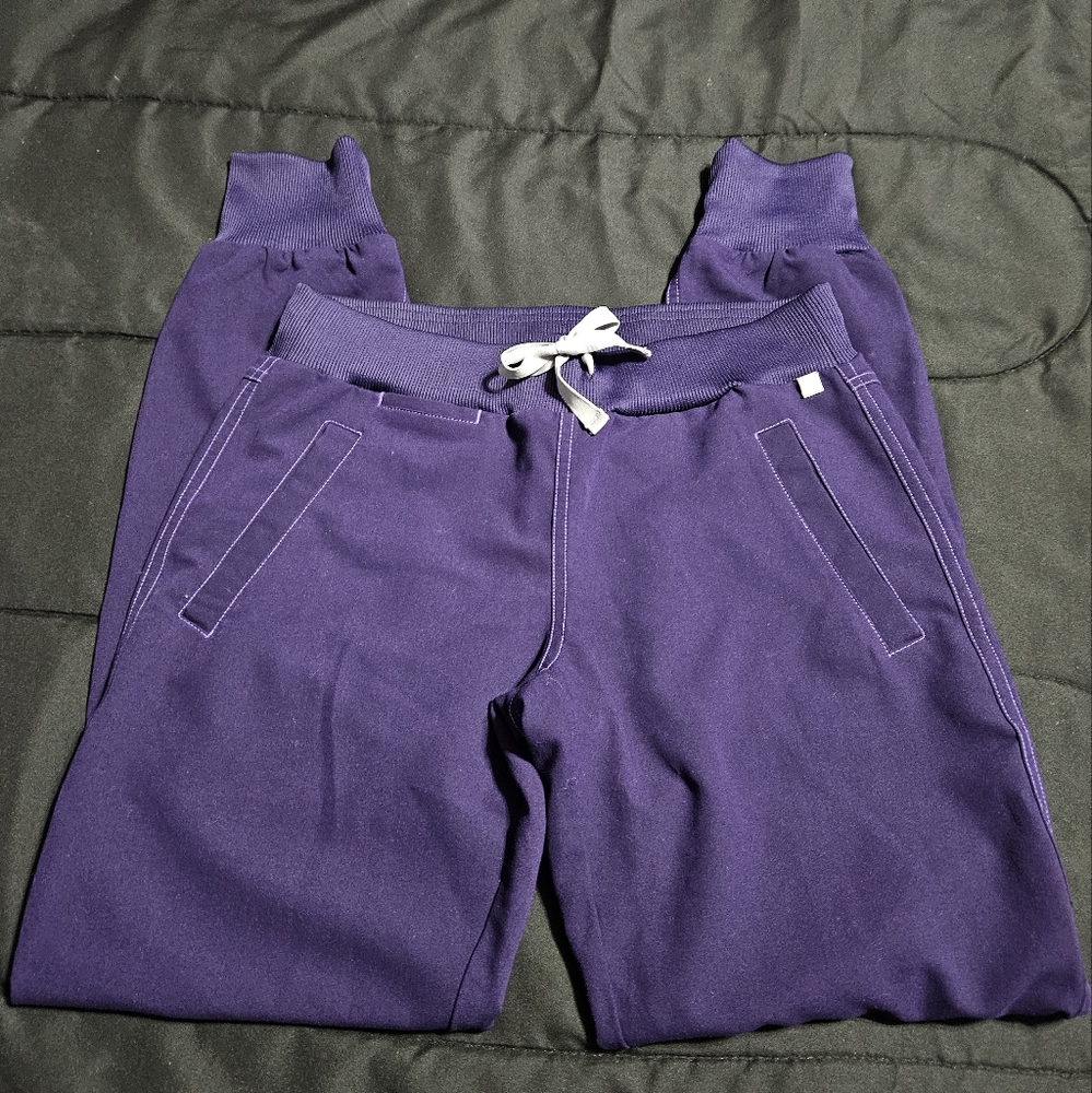 Figs Scrubs Joggers Moca XS Purple